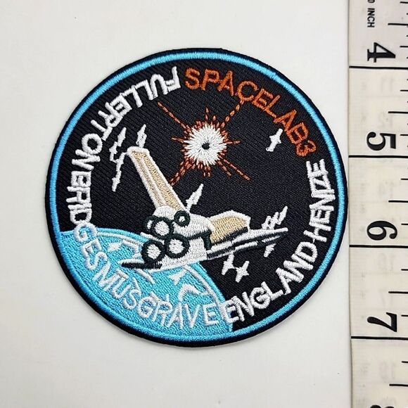 🎈5/$10🎈 PATCHES..CROC CHARMS.. space.. - Picture 1 of 1